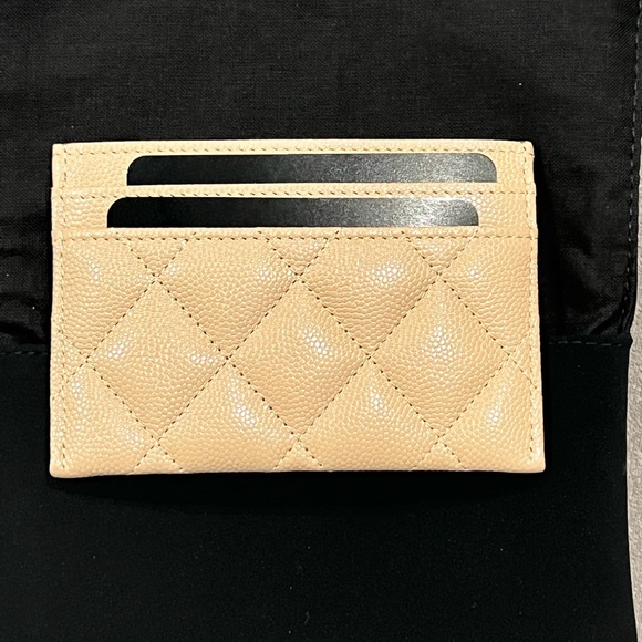 22S Chanel Crystal CC Flat Card Holder - Picture 8 of 8